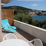 Rose Ann Apartment